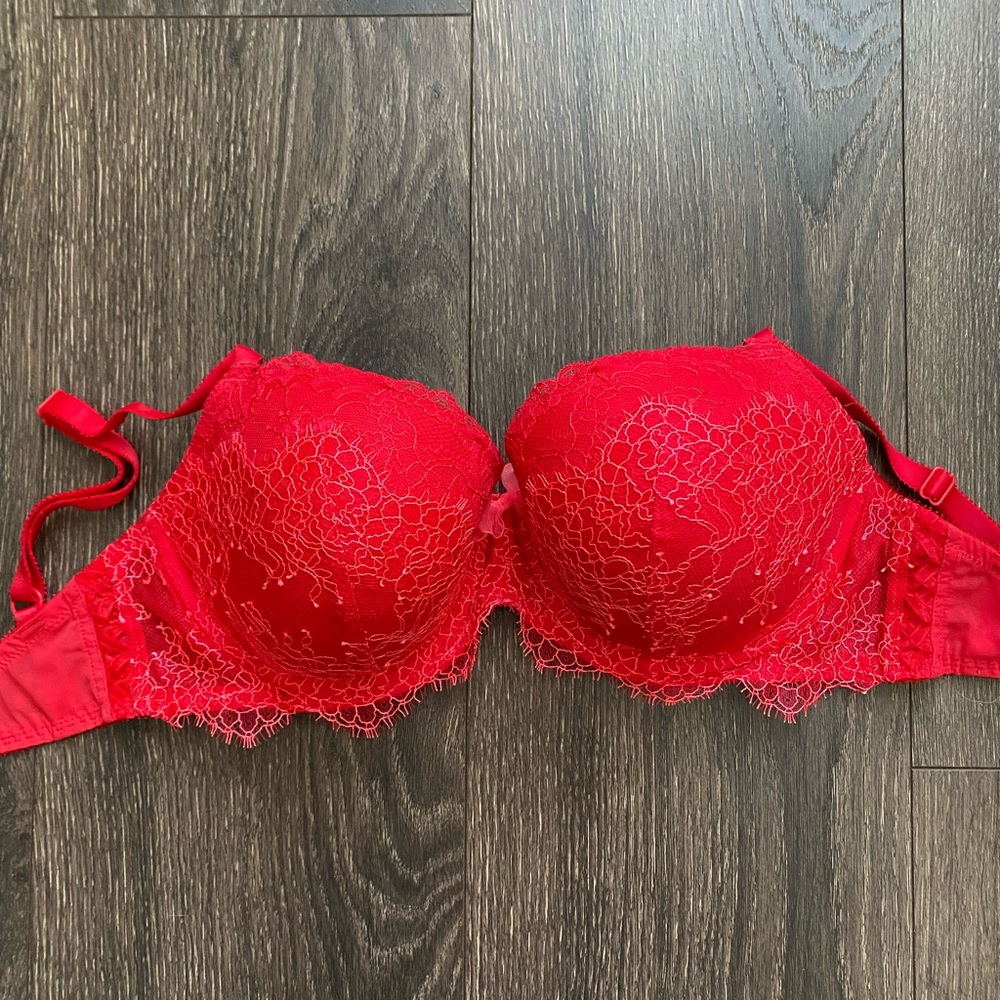 Victoria’s Secret lined Demi bra